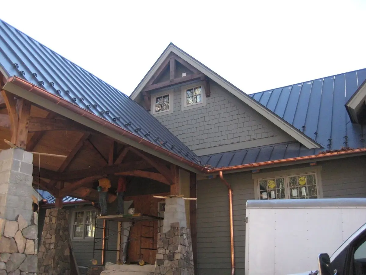 Craftsman Roofing team delivering quality roofing work in St. Martin